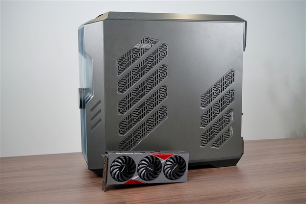 2999元！酷冷至尊超级机箱HAF 700 EVO图赏：自带显示屏