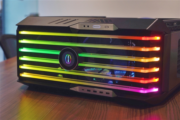 2999元！酷冷至尊超级机箱HAF 700 EVO图赏：自带显示屏