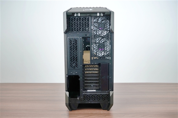 2999元！酷冷至尊超级机箱HAF 700 EVO图赏：自带显示屏