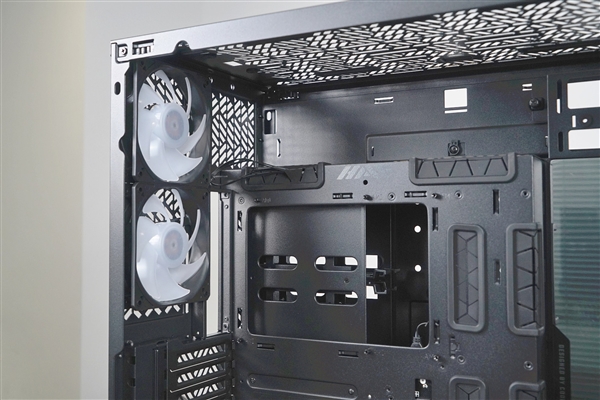 2999元！酷冷至尊超级机箱HAF 700 EVO图赏：自带显示屏