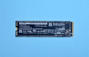 第三代NAND闪存加持 长江存储致态TiPlus5000 1TB SSD图赏