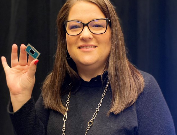 首次使用EUV工艺 Intel “4nm”酷睿点亮:成功运行Win/Linux/Chrome三大系统