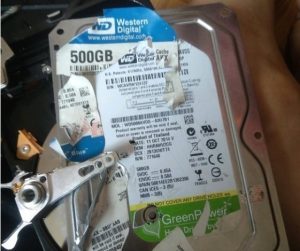 硬盘黑色产业链揭秘：每年1000万块翻新盘 你中招了吗？电脑DIY圈-电脑DIY,一个分享电脑DIY硬件,电脑软件,软件素材资源,各类教程的博客-鑫屿翔网络电脑DIY圈