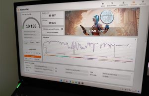 Intel Arc A730M高端显卡跑分超RTX3070!游戏却尿崩了