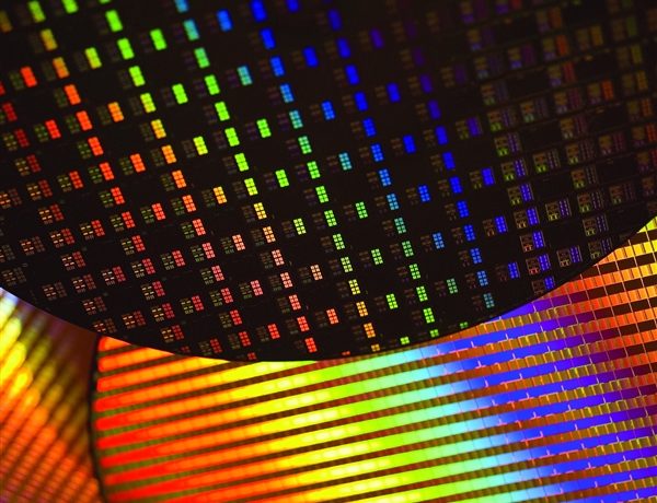 苹果、AMD、NV等5nm订单在手 台积电赢麻了:利润大涨76%缩略图 苹果、AMD、NV等5nm订单在手 台积电赢麻了:利润大涨76%
