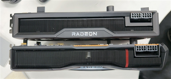 拒绝RTX 4090起火杯具！AMD新旗舰卡RX 7000外形首曝光：双8pin接口