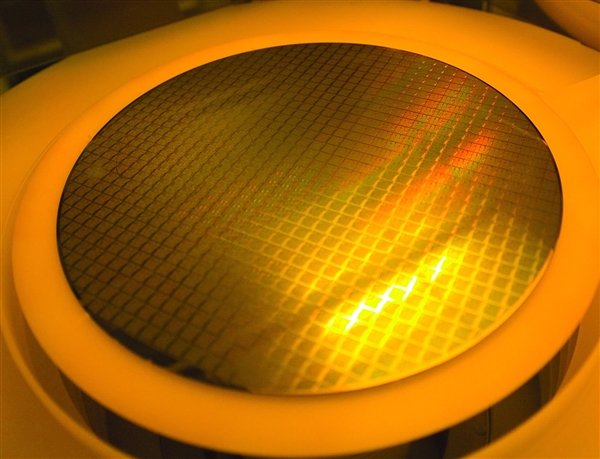 剑指2nm 工艺!欧盟公布430亿欧元芯片法案:但远远不够