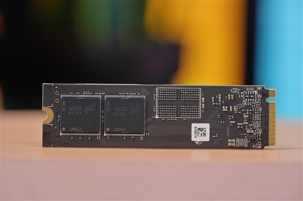 PCIe 5.0 SSD终于完美!14GB/s双满血、3.5W超低功耗