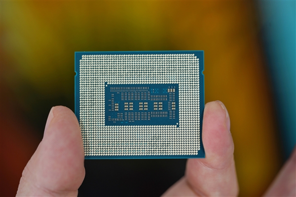 电脑DIY：i7-14700K出现了！14代酷睿就它最良心 轻松跑到6.3GHz电脑DIY圈-电脑DIY,一个分享电脑DIY硬件,电脑软件,软件素材资源,各类教程的博客-鑫屿翔网络电脑DIY圈