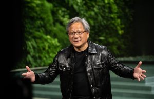 业绩造假?英伟达被投资人围攻 黄仁勋抛售自家股票套现3.4亿